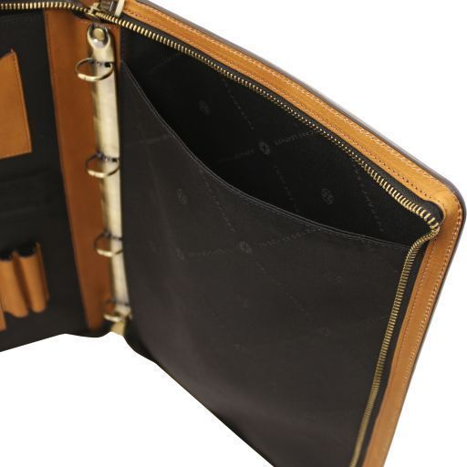 Leather document case with ring binder Tuscany Leather Augusto, Natural