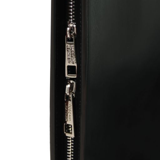 Leather document case with handle and ring binder Tuscany Leather Cesare, Black
