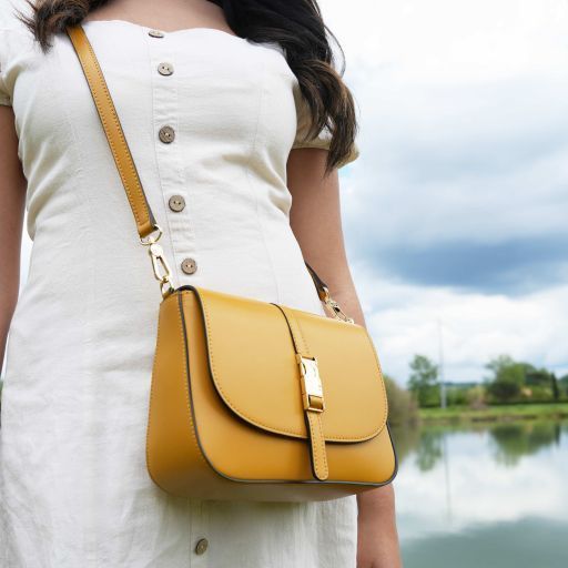 Women's leather Shoulder bag Tuscany Leather Nausica