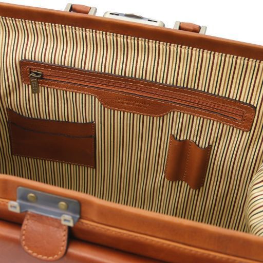 Exclusive leather doctor bag Tuscany Leather Leonardo