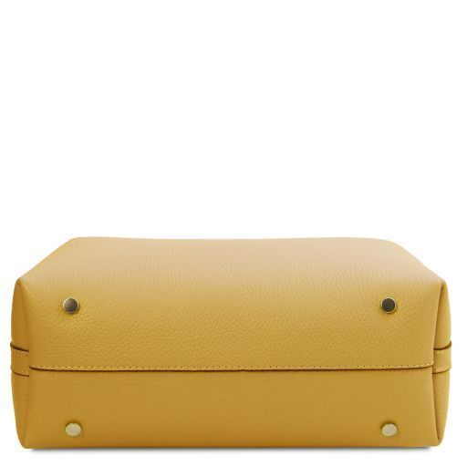 Leather secchiello bag Tuscany Leather Clio, Pastel yellow